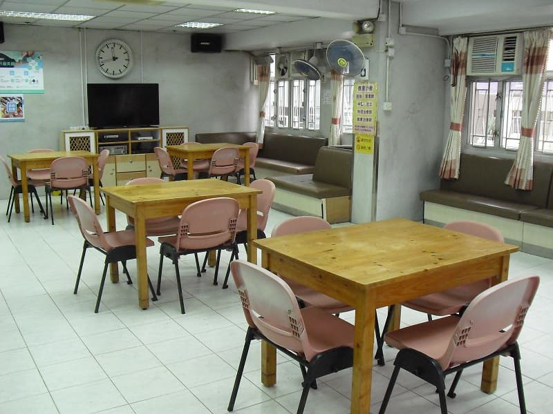 Social Welfare Department Elderly Information Website, exact L0807 profile (活動區/客廳/飯廳)